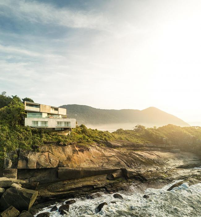 BIM建筑|以海为邻，明媚四时的巴西半岛之家