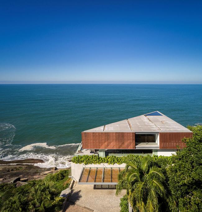 BIM建筑|以海为邻，明媚四时的巴西半岛之家