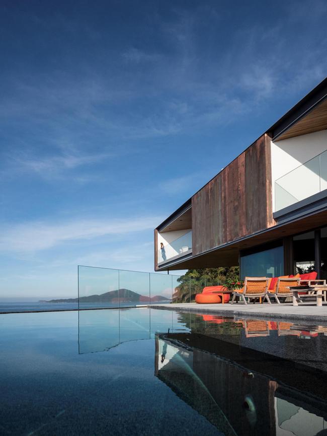 BIM建筑|以海为邻，明媚四时的巴西半岛之家