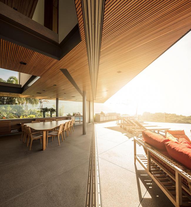 BIM建筑|以海为邻，明媚四时的巴西半岛之家