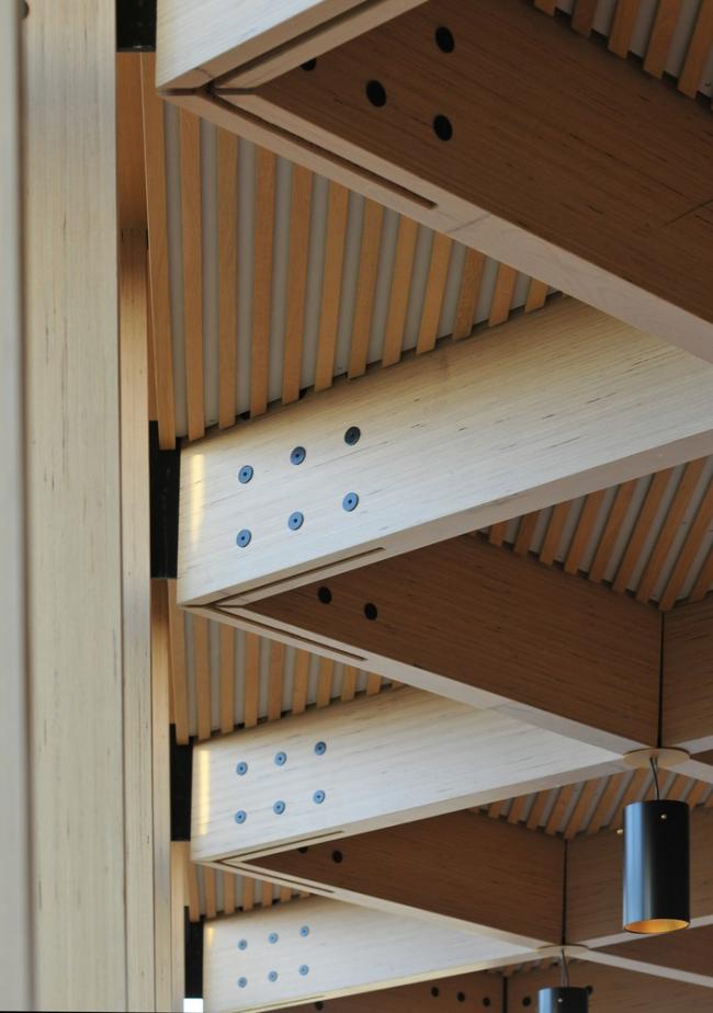 BIM建筑|摆设在英国剑桥校园的玻璃盒子——剧院艺术中间