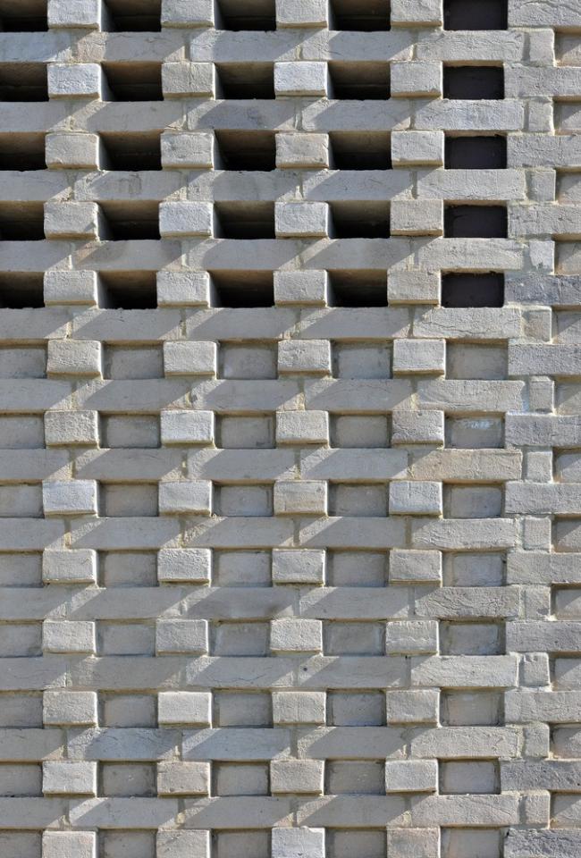 BIM建筑|摆设在英国剑桥校园的玻璃盒子——剧院艺术中间