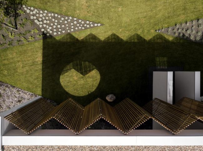 BIM建筑|如帘幕轻轻拉上：葡萄牙Beloura House IV室第