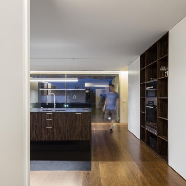 BIM建筑|如帘幕轻轻拉上：葡萄牙Beloura House IV室第