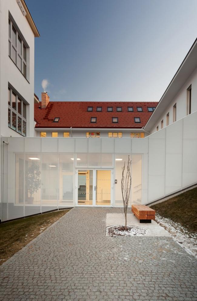 BIM建筑|奶油袍与小红帽：贾拉·西曼小学