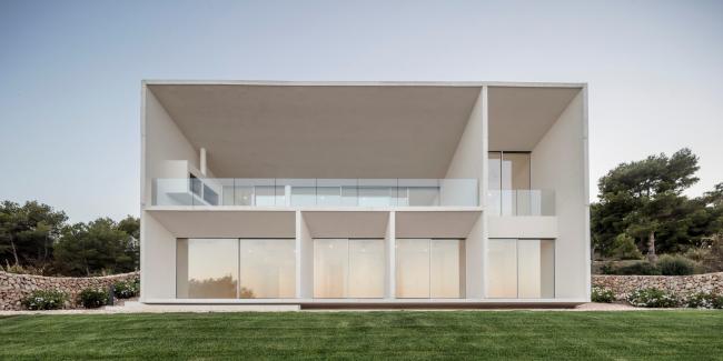 BIM建筑|面向海边睁开的年夜跨度不雅景台，极简天然的构架式室第