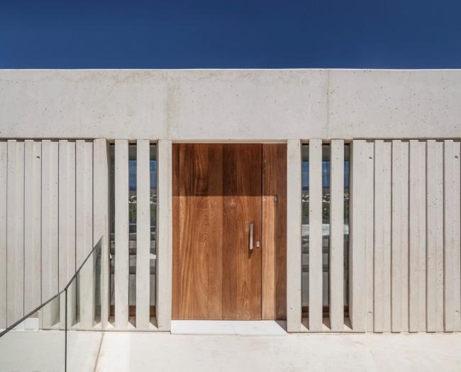 BIM建筑|面向海边睁开的年夜跨度不雅景台，极简天然的构架式室第