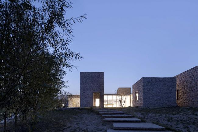 BIM建筑|红石山房 / 百子甲壹