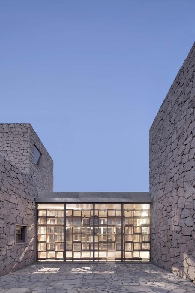 BIM建筑|红石山房 / 百子甲壹