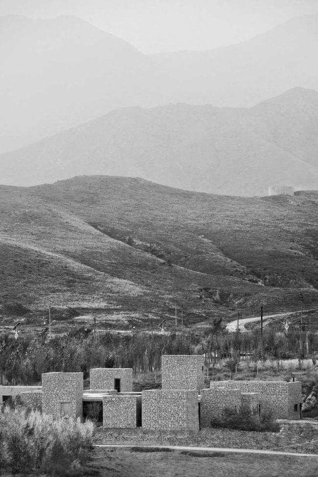 BIM建筑|红石山房 / 百子甲壹