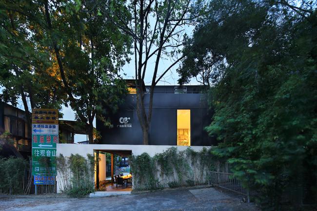 BIM建筑|东莞橙果传媒集装箱办公室 l 间外建筑工作室，冯国安