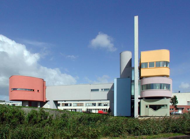 BIM建筑|多年后一个被抛弃设计的更生，一面巨墙朋分的立体室第 / Wall House 2