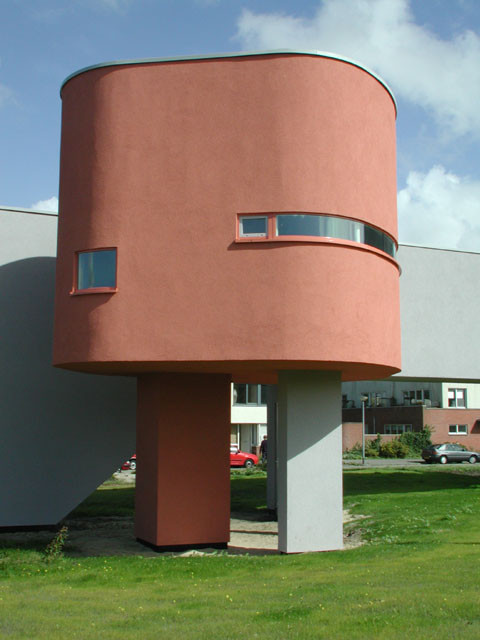 BIM建筑|多年后一个被抛弃设计的更生，一面巨墙朋分的立体室第 / Wall House 2