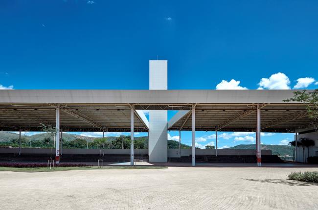 BIM建筑|优雅如天鹅展翅：巴西Roberto Herbster Gusmão黉舍