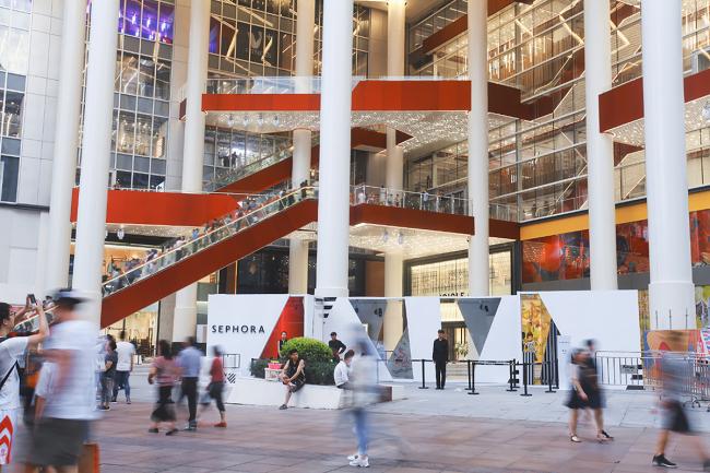 BIM建筑|沉醉式的趣玩空间：丝芙兰品牌概念展现空间设计 l 璞达（武汉）建筑设计