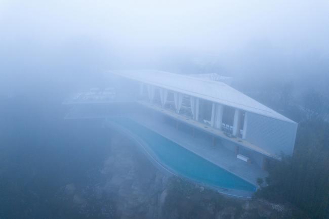 BIM建筑|山崖之巅,格构空间-重庆御临府艺术中间 / 成执设计