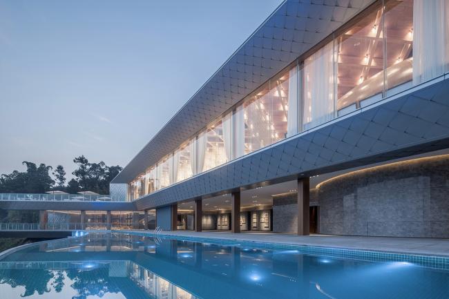 BIM建筑|山崖之巅,格构空间-重庆御临府艺术中间 / 成执设计