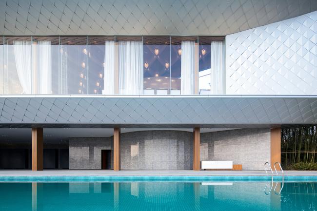 BIM建筑|山崖之巅,格构空间-重庆御临府艺术中间 / 成执设计