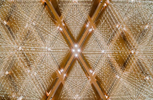 BIM建筑|山崖之巅,格构空间-重庆御临府艺术中间 / 成执设计