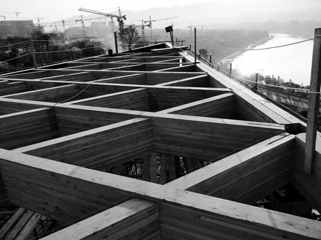 BIM建筑|山崖之巅,格构空间-重庆御临府艺术中间 / 成执设计