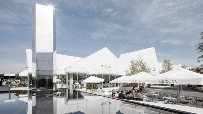 BIM建筑|法国里昂奥特莱斯，白色斗室子组成村落 / Gianni Ranaulo Design