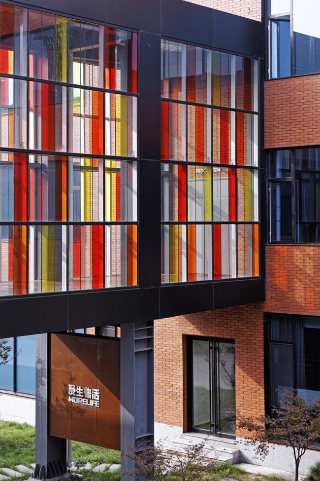 BIM建筑|朝阳当照，日照产业设计中间改革设计 / 上海善祥建筑设计