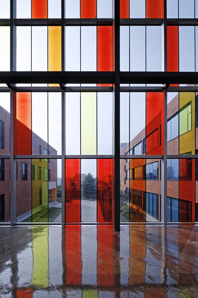 BIM建筑|朝阳当照，日照产业设计中间改革设计 / 上海善祥建筑设计