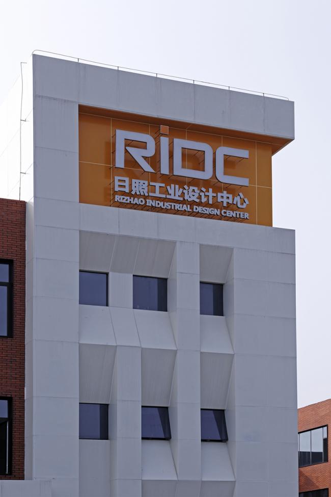 BIM建筑|朝阳当照，日照产业设计中间改革设计 / 上海善祥建筑设计