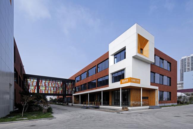 BIM建筑|朝阳当照，日照产业设计中间改革设计 / 上海善祥建筑设计