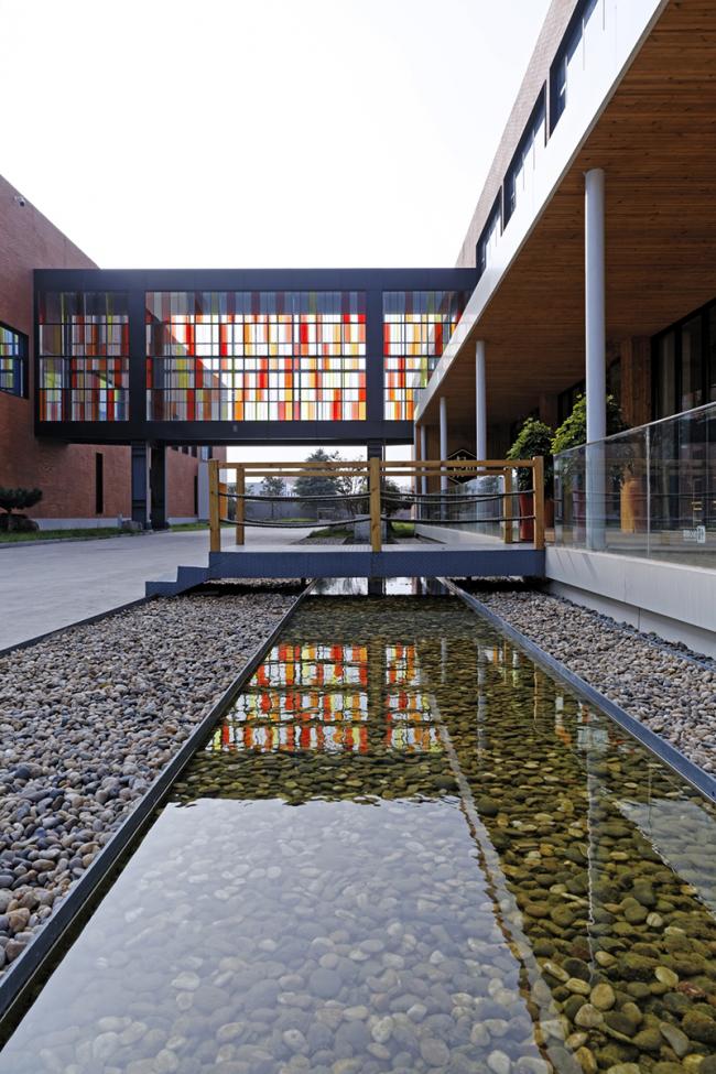 BIM建筑|朝阳当照，日照产业设计中间改革设计 / 上海善祥建筑设计