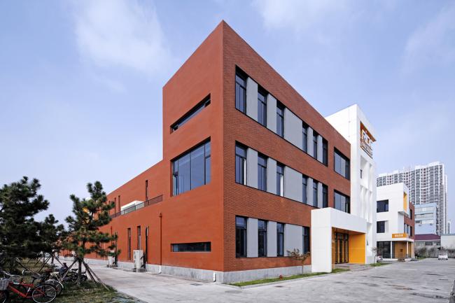 BIM建筑|朝阳当照，日照产业设计中间改革设计 / 上海善祥建筑设计