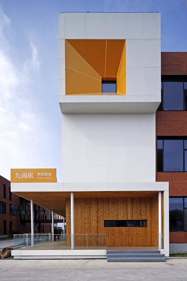 BIM建筑|朝阳当照，日照产业设计中间改革设计 / 上海善祥建筑设计