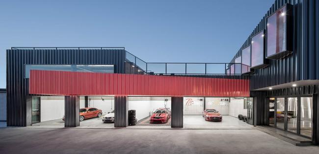 BIM建筑|一场汽车喜好者的社交试验，The Pit House汽车俱乐部 / 上建下筑工作室