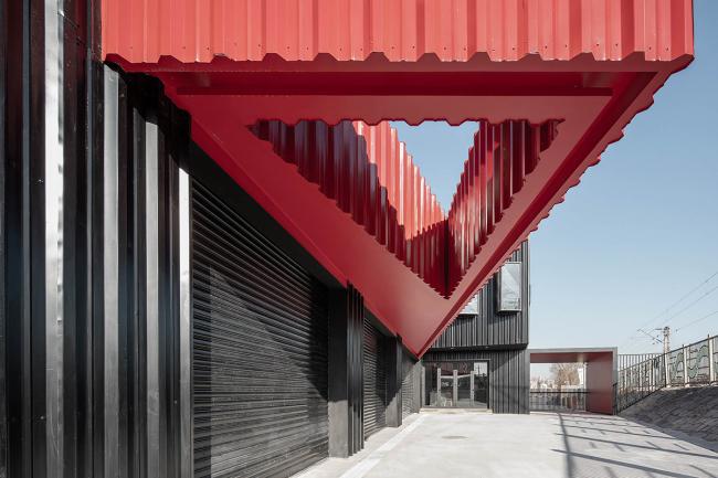 BIM建筑|一场汽车喜好者的社交试验，The Pit House汽车俱乐部 / 上建下筑工作室