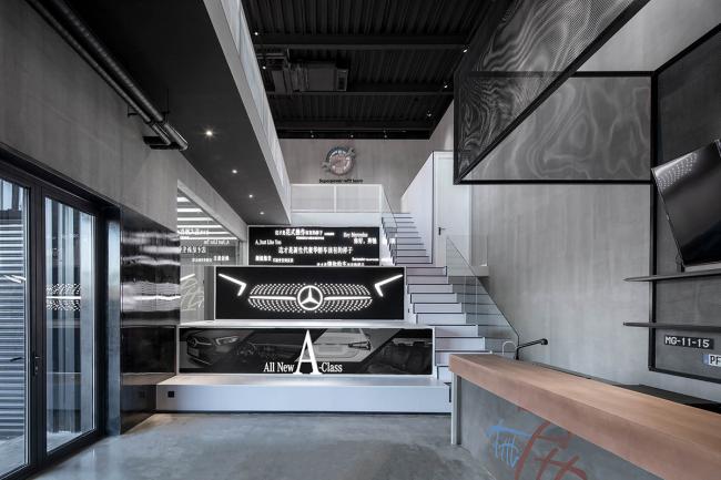 BIM建筑|一场汽车喜好者的社交试验，The Pit House汽车俱乐部 / 上建下筑工作室