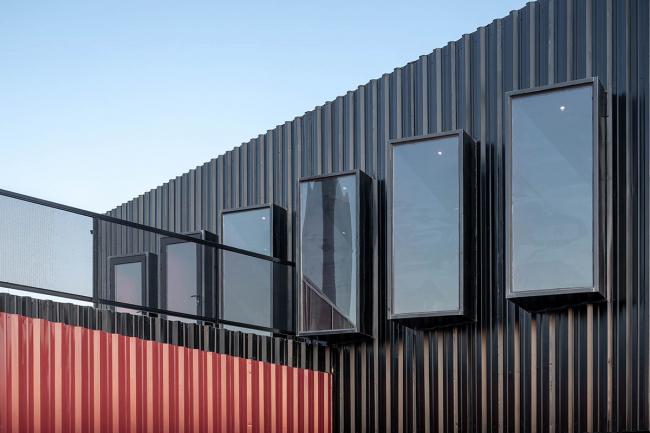 BIM建筑|一场汽车喜好者的社交试验，The Pit House汽车俱乐部 / 上建下筑工作室