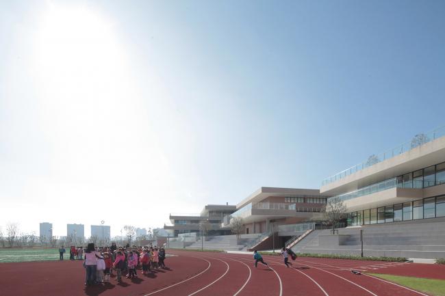 BIM建筑|垂直书院——姑苏科技城试验小学设计 / 年夜正+致正建筑事务所