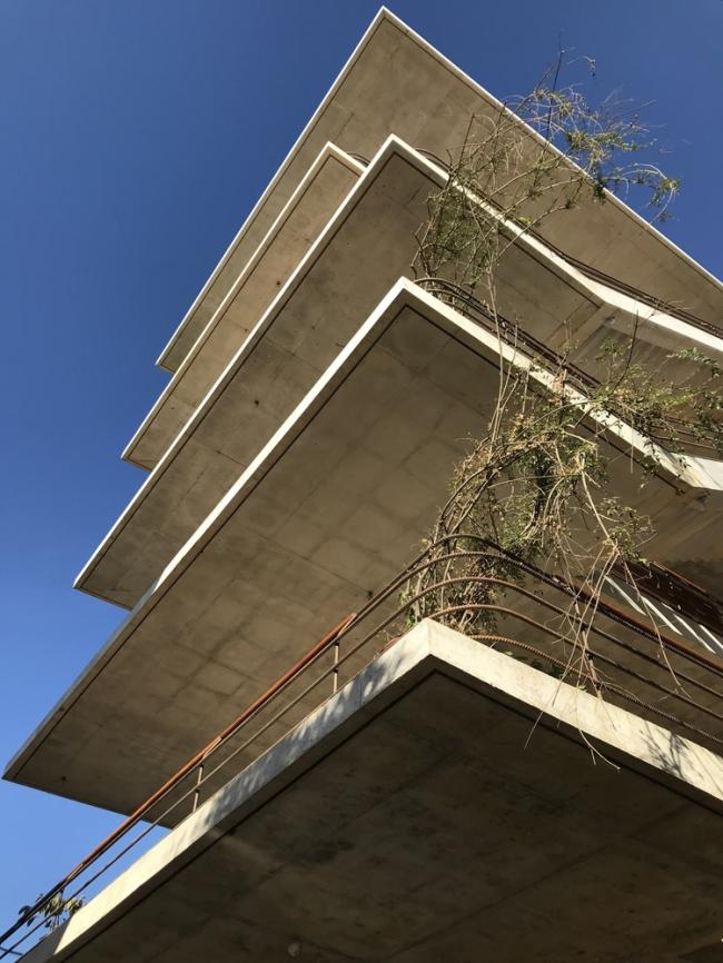 BIM建筑|远眺海面的多米诺屋子 / Taller de Arquitectura X / Alberto Kalach