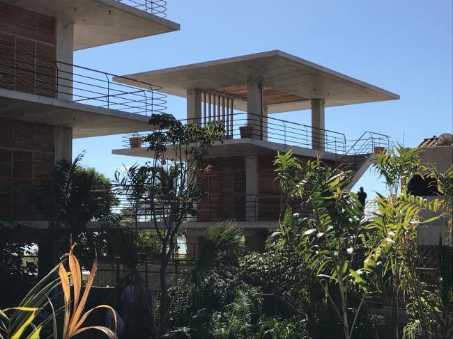 BIM建筑|远眺海面的多米诺屋子 / Taller de Arquitectura X / Alberto Kalach