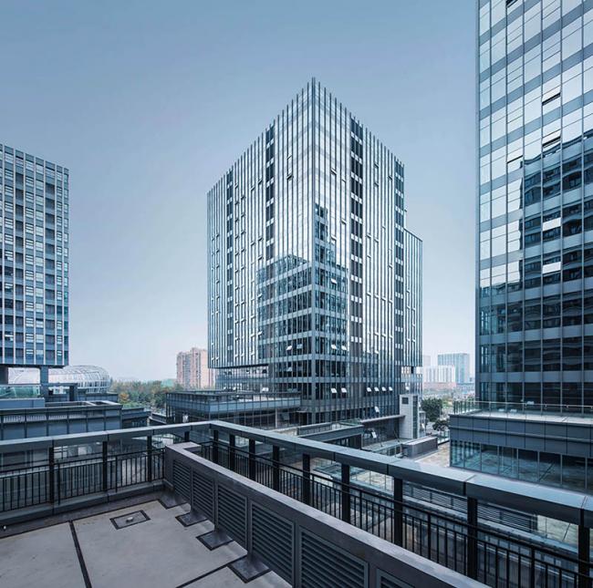 BIM建筑|活动的空间系统——成都昌鑫青羊万和中间 / 成执设计