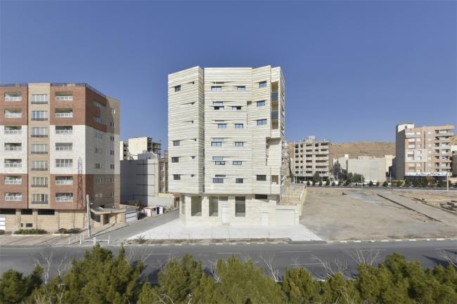 BIM建筑|如同被风化的粗粝岩石：阿维尼室第楼 | Heram建筑事务所