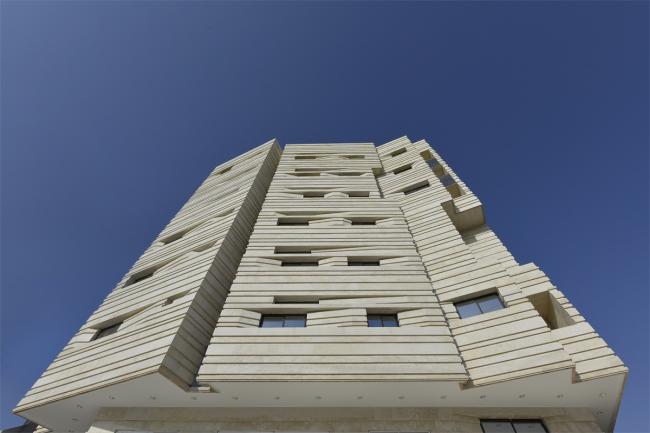 BIM建筑|如同被风化的粗粝岩石：阿维尼室第楼 | Heram建筑事务所