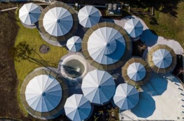 BIM建筑|手塚貴晴工作室：“木库幼儿园”——日式和伞下的光影丛林-BIM建筑网