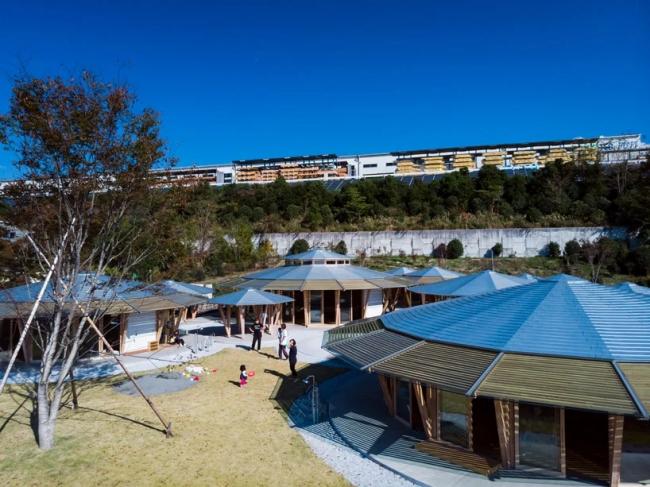 BIM建筑|手塚貴晴工作室：“木库幼儿园”——日式和伞下的光影丛林