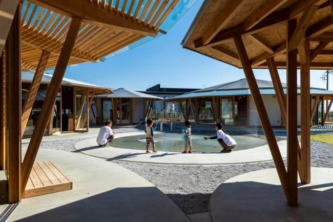 BIM建筑|手塚貴晴工作室：“木库幼儿园”——日式和伞下的光影丛林