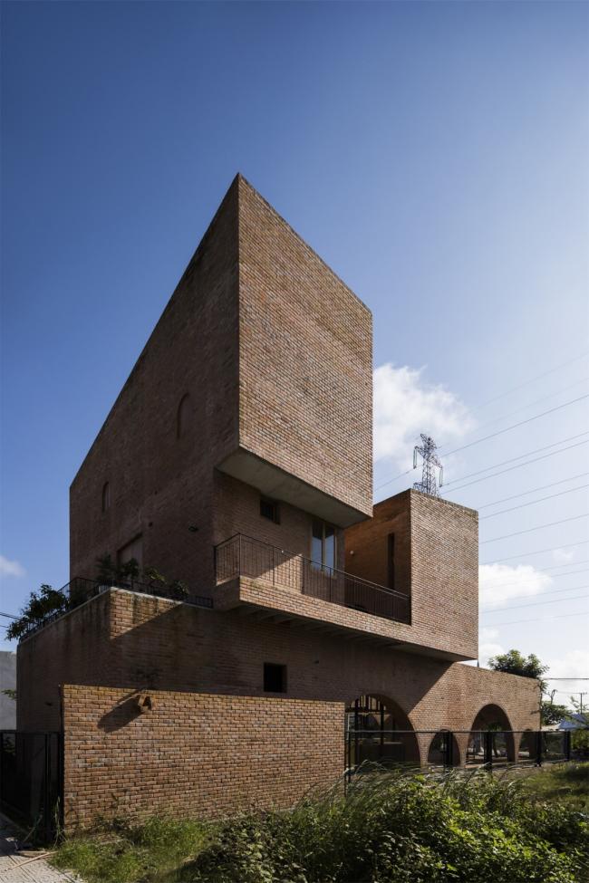 BIM建筑|传统又童真的布谷鸟室第 | Tropical Space