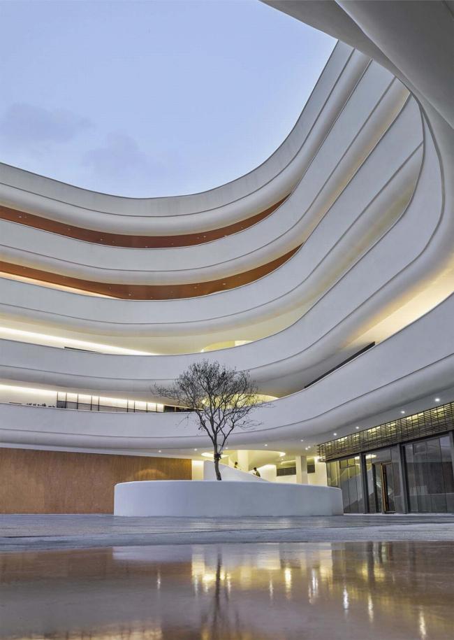 BIM建筑|二沙文立方: 一座垂直的街道美术馆 / 扉建筑