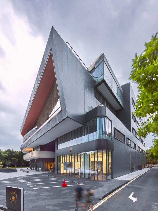 BIM建筑|二沙文立方: 一座垂直的街道美术馆 / 扉建筑