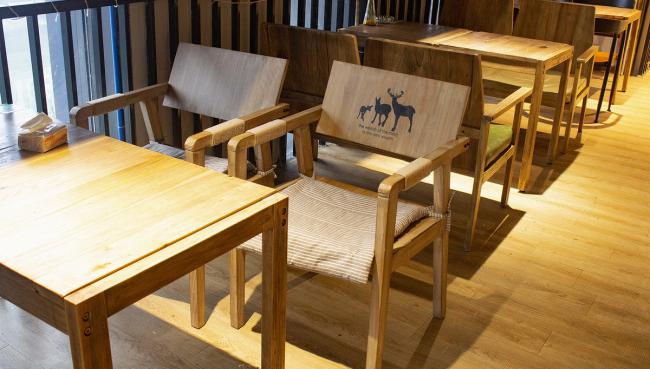 BIM建筑|6WEI空间咖啡厅，属于一座城市的空间 / 年夜晓建筑工作室