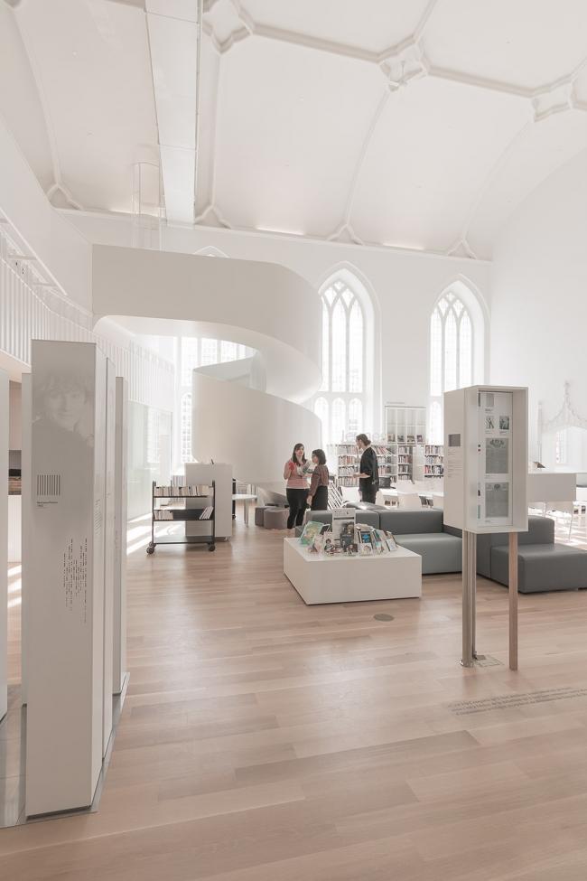 BIM建筑|在纯白中融会，古典与现代的碰撞与同一：加拿年夜韦斯利神庙扩建工程